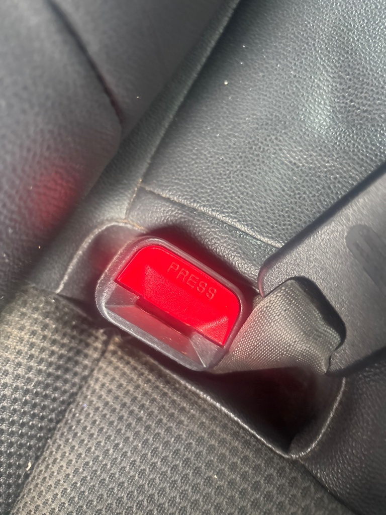 [EPE-127876] Cinturón de seguridad trasero fila central derecho Hyundai ix35 2014
