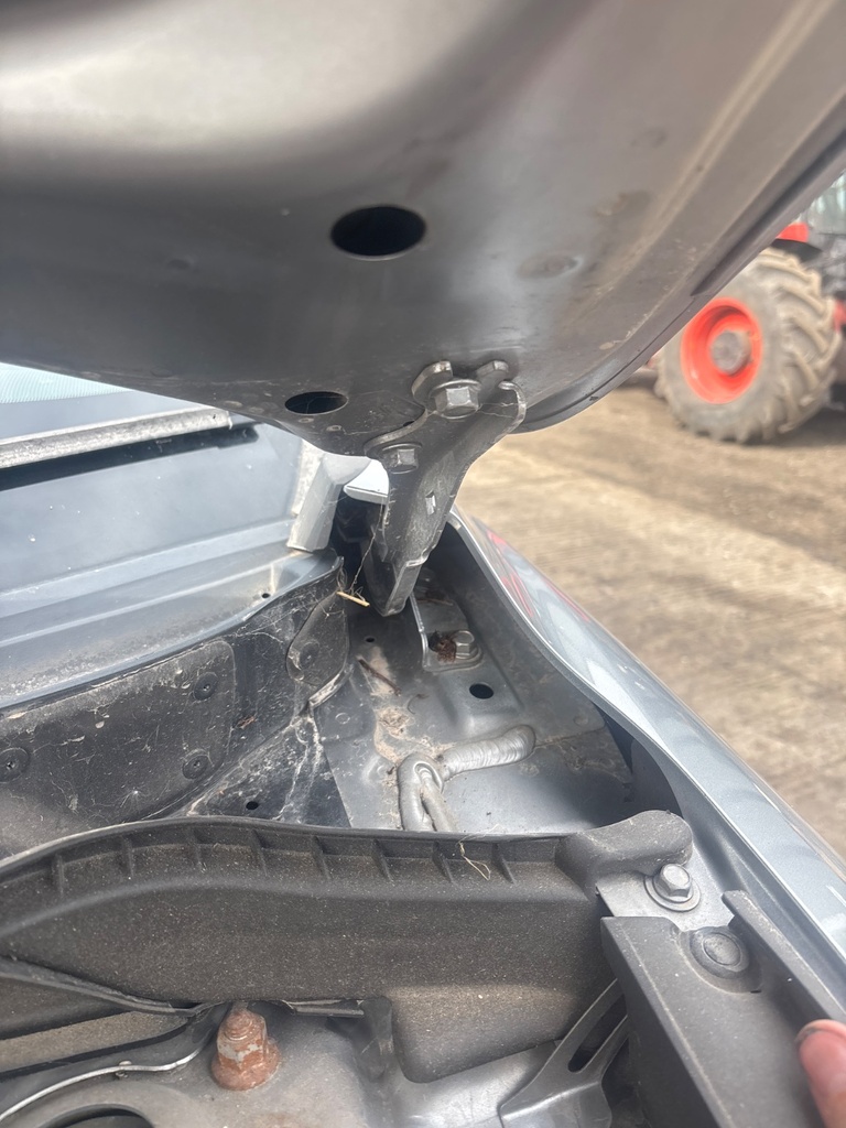 [EPE-127973] Bisagra de capó izquierda Mazda CX-5 2013