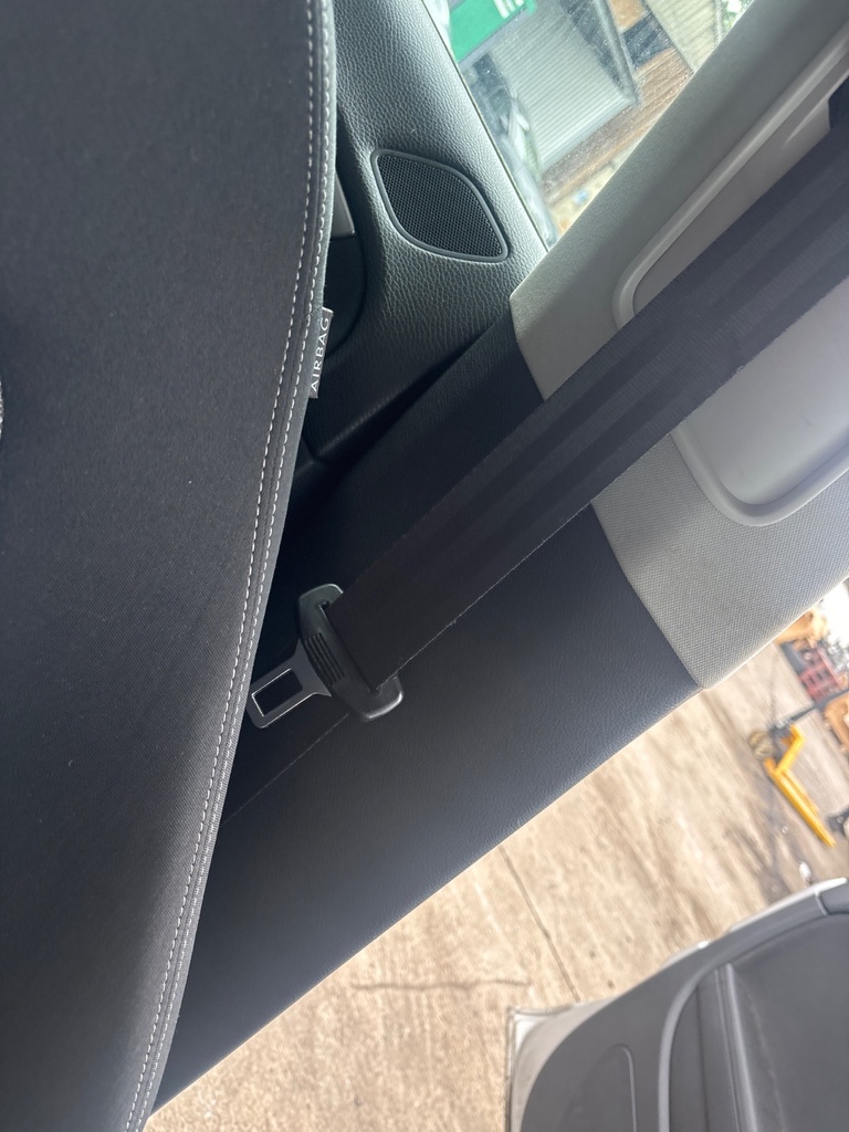 [EPE-127067] Embellecedor de pilar B inferior izquierdo VW Passat CC