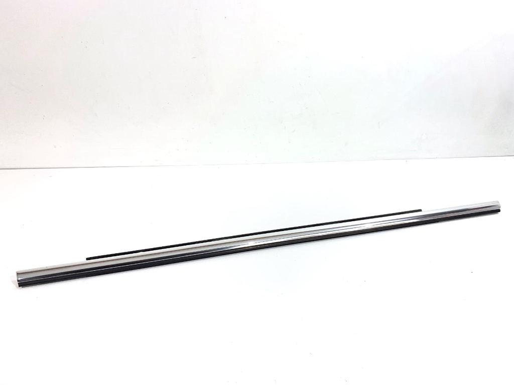 [STARK-797298] Moldura de puerta trasera derecha Audi Q5 (8RB)