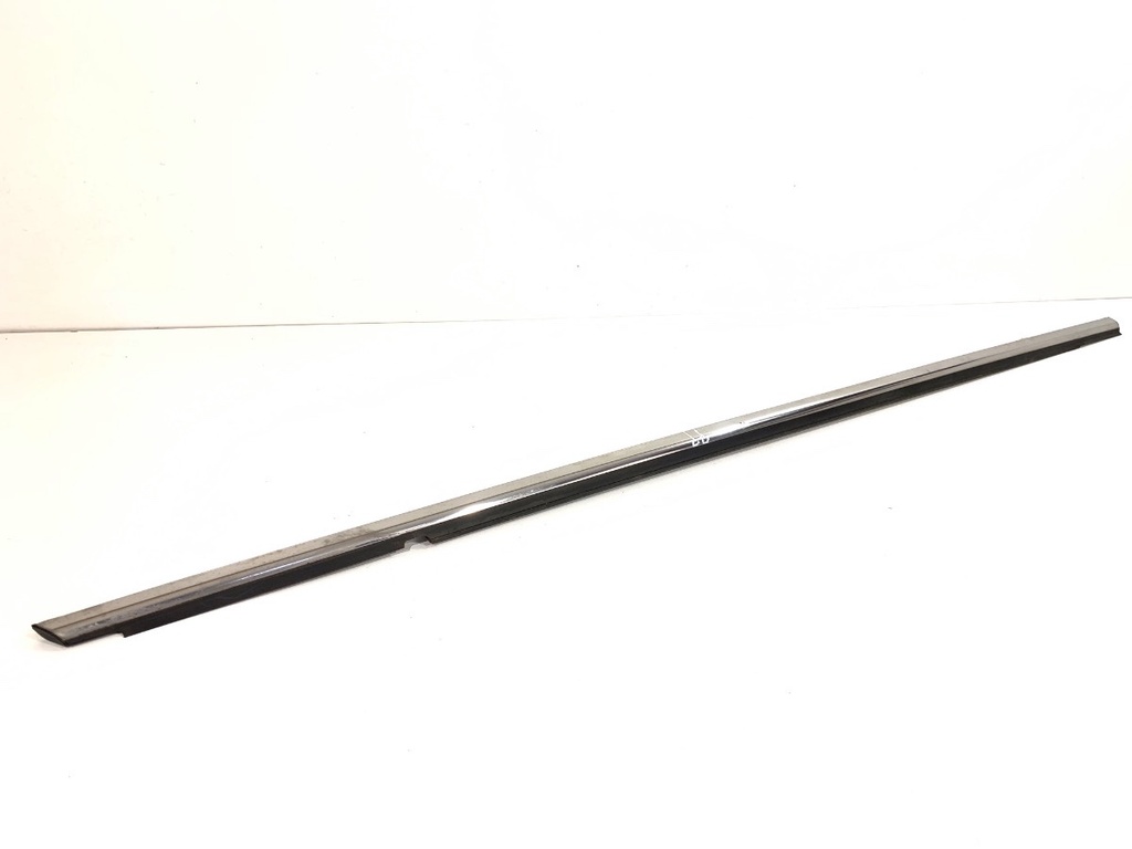 [STARK-843248] Moldura de puerta delantera derecha Kia Ceed