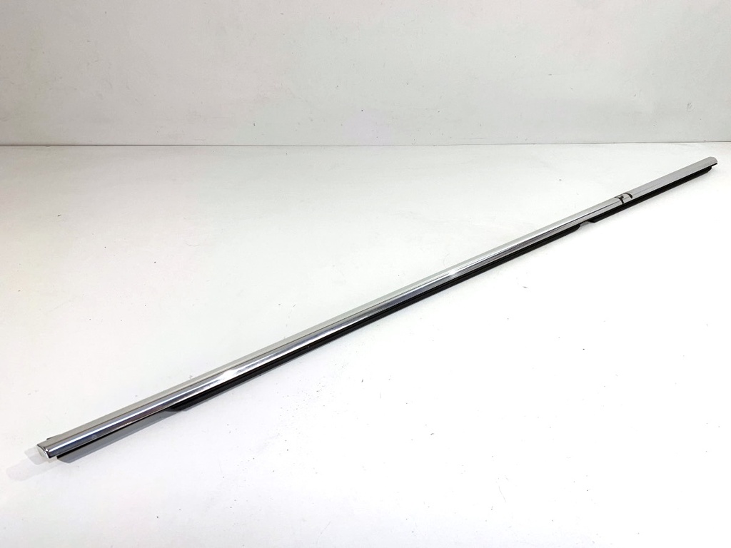 [STARK-848727] Moldura vierteaguas trasera derecha BMW Serie 3 Touring (F31)