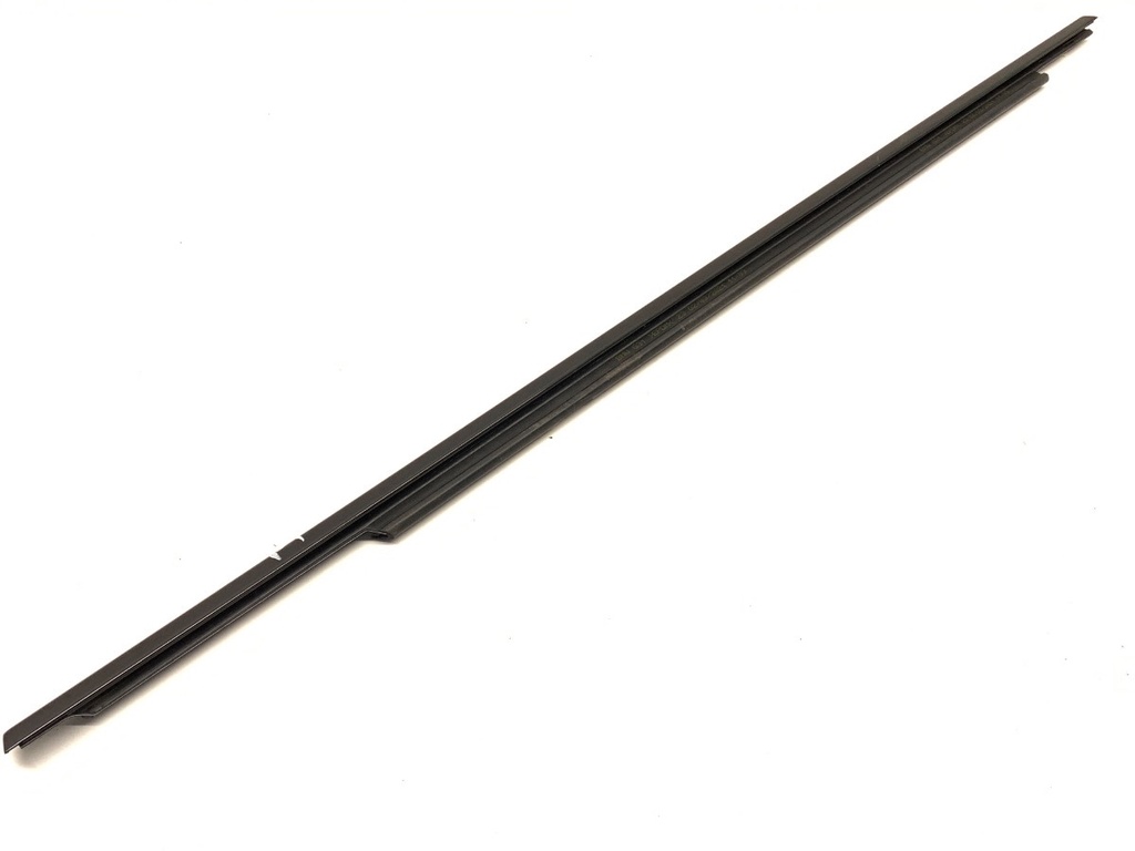 [STARK-896411] Moldura de ventanilla trasera derecha BMW Serie 5 Touring (G31)