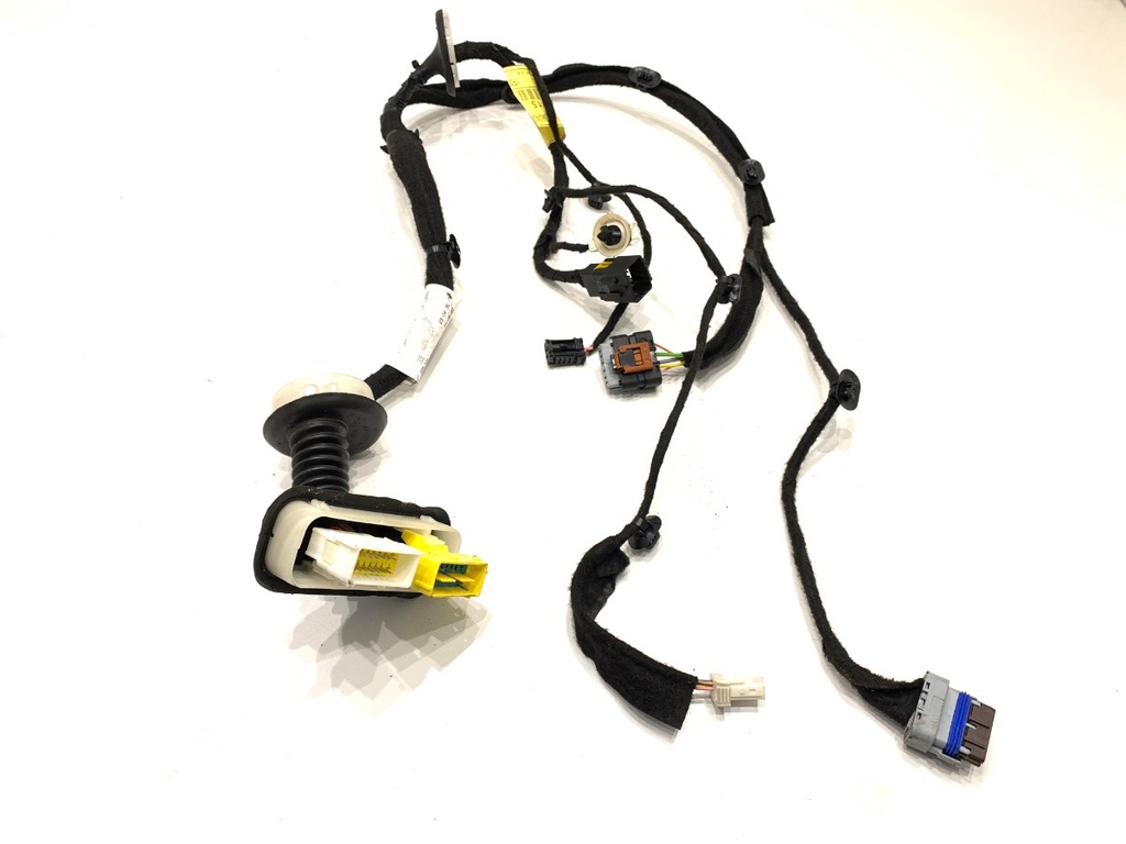 [STARK-786662] Instalación eléctrica puerta delantera derecha OPEL VIVARO C