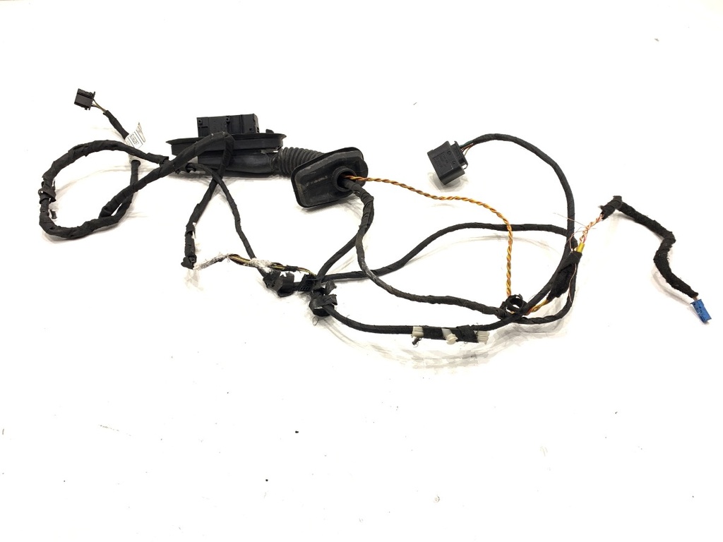 [STARK-874388] Instalación eléctrica puerta trasera izquierda BMW Serie 5 F10