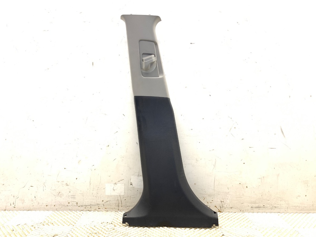 [STARK-736723] Moldura de pilar izquierdo Toyota Camry