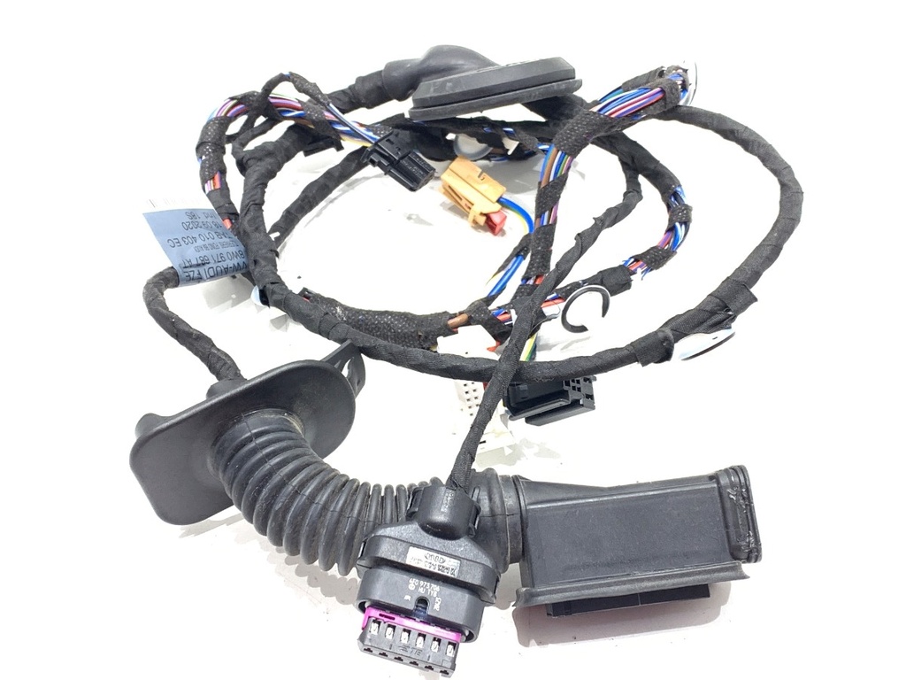 [STARK-779101] Instalación eléctrica puerta trasera derecha Audi A4 B9