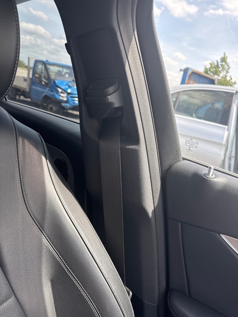[EPE-104210] Embellecedor de pilar B Mercedes-Benz Clase E W213
