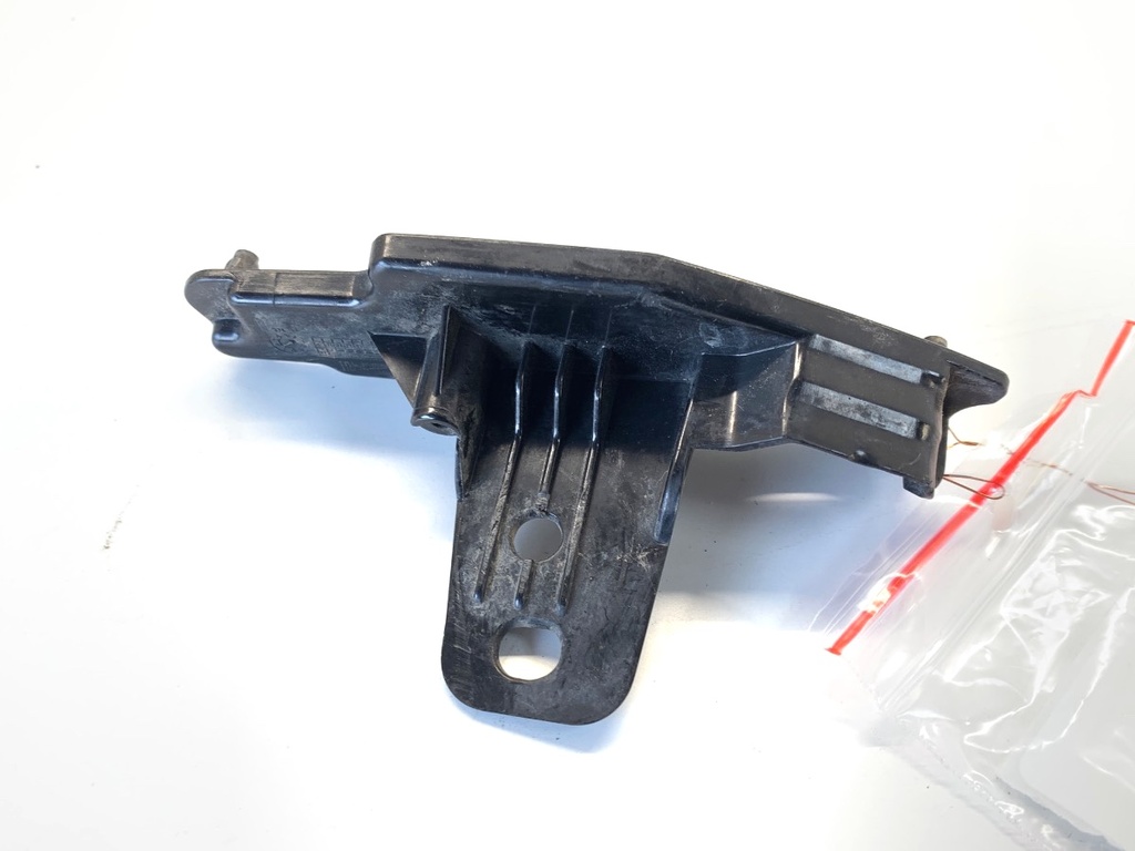 [STARK-864943] Guía de parachoques delantero derecho BMW X5 (G05, F95)