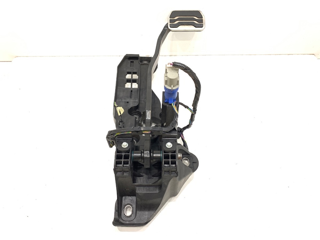 [STARK-749612] Pedal de freno Ford Mondeo V