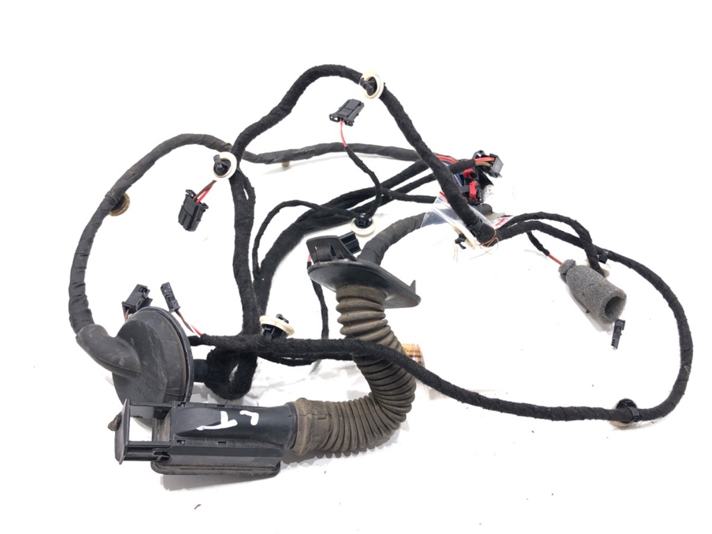 [STARK-649607] Instalación eléctrica de puerta trasera izquierda Skoda Superb III