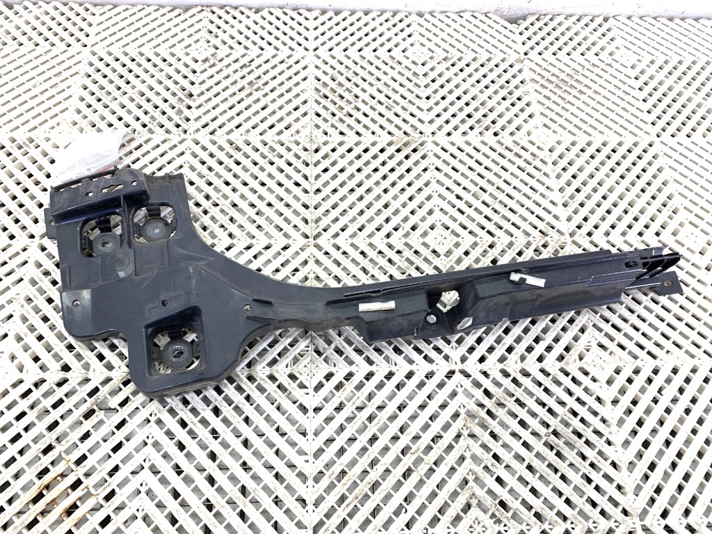 [STARK-709453] Guía parachoques trasero izquierdo BMW Serie 3 Touring