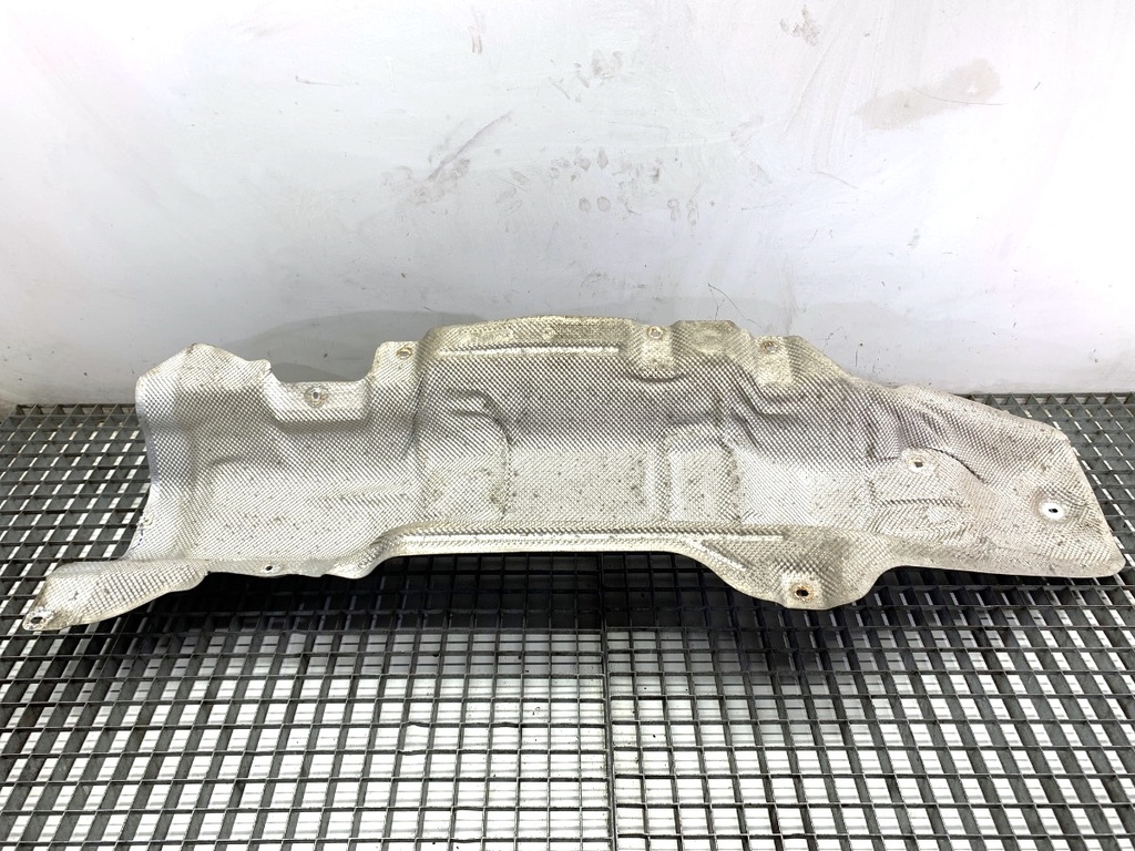 [STARK-881248] Escudo térmico BMW X1 (F48)