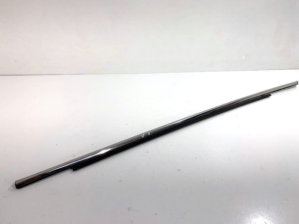 [STARK-788681] Moldura de puerta delantera izquierda Mazda 6
