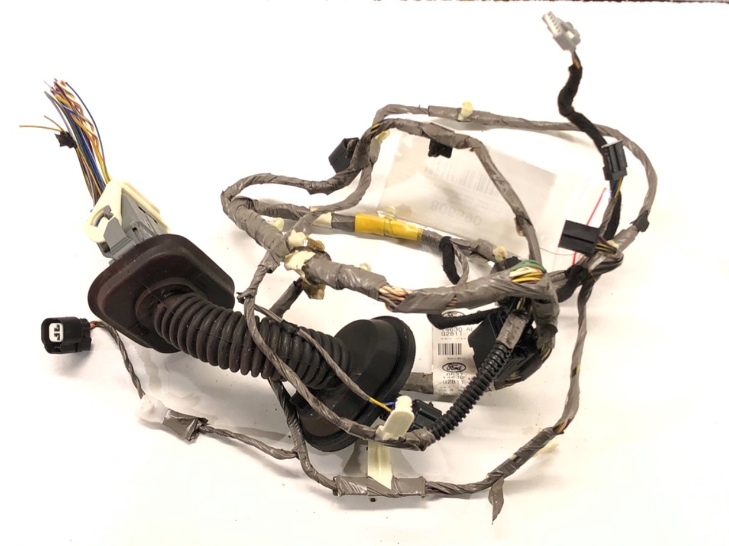 [STARK-806590] Instalación eléctrica puerta delantera derecha Ford Mustang