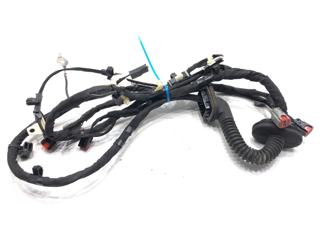 [STARK-811809] Instalación eléctrica de portón trasero FORD Mondeo V liftback (CE)