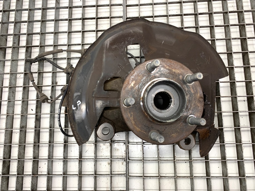 [STARK-888957] Maza delantera izquierda MAZDA CX-3 (DK) 2.0 SKYACTIV-G 88 kW
