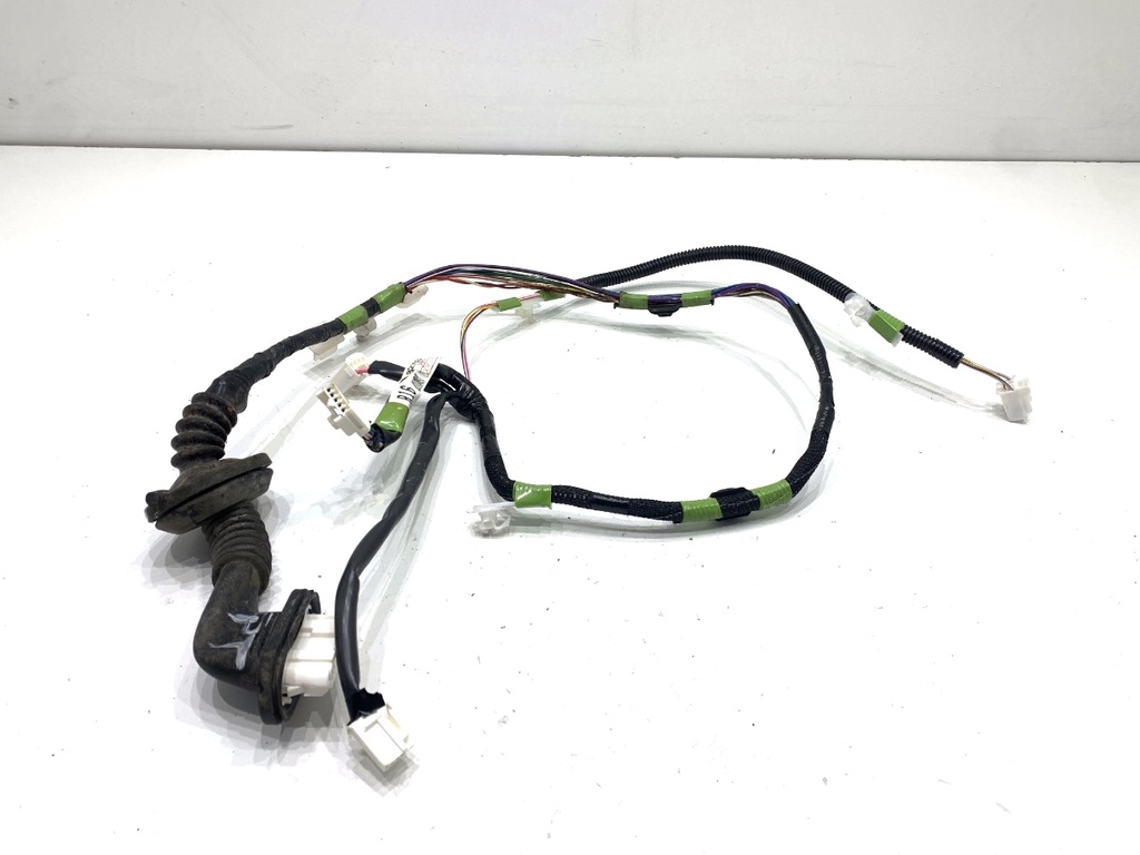 [STARK-825216] Instalación eléctrica puerta trasera derecha Toyota RAV 4 IV (_A4_)