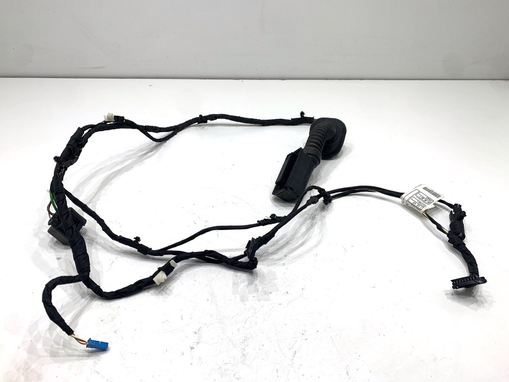 [STARK-826210] Instalación eléctrica de puerta trasera derecha BMW Serie 3 Gran Turismo (F34)