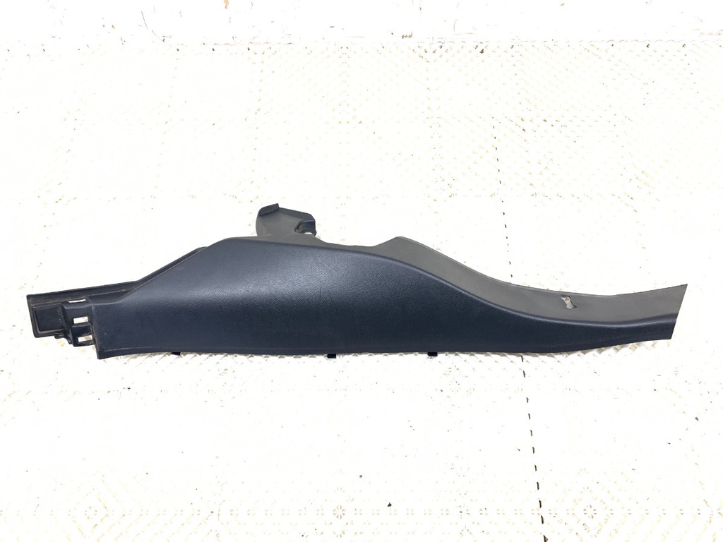 [STARK-828649] Moldura de pilar izquierdo Lexus CT (ZWA10_)