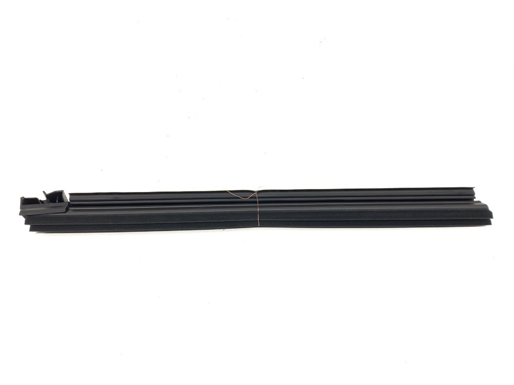 [STARK-829359] Moldura de puerta trasera derecha para Lexus LBX