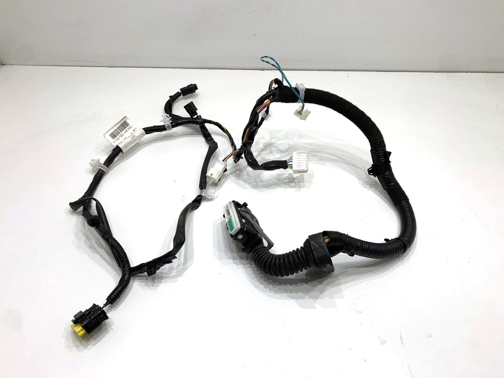 [STARK-831285] Instalación eléctrica de puerta delantera derecha Nissan Pulsar