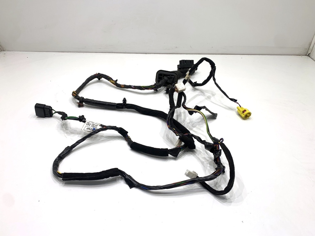 [STARK-832752] Instalación eléctrica de puerta delantera derecha Hyundai i20 II (GB, IB)