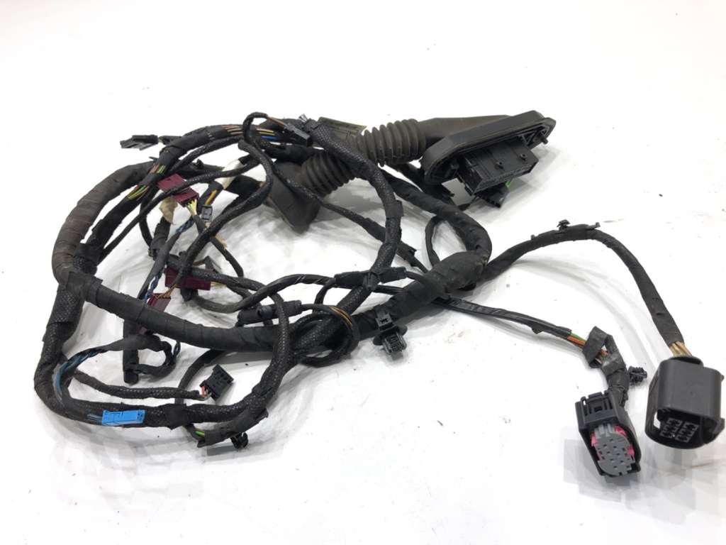 [STARK-838312] Instalación eléctrica puerta delantera derecha Mini Countryman (R60)