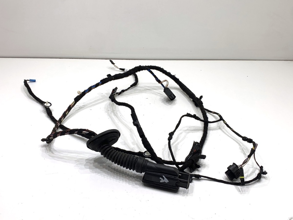 [STARK-839011] Cableado de puerta trasera derecha MINI Clubman (F54)