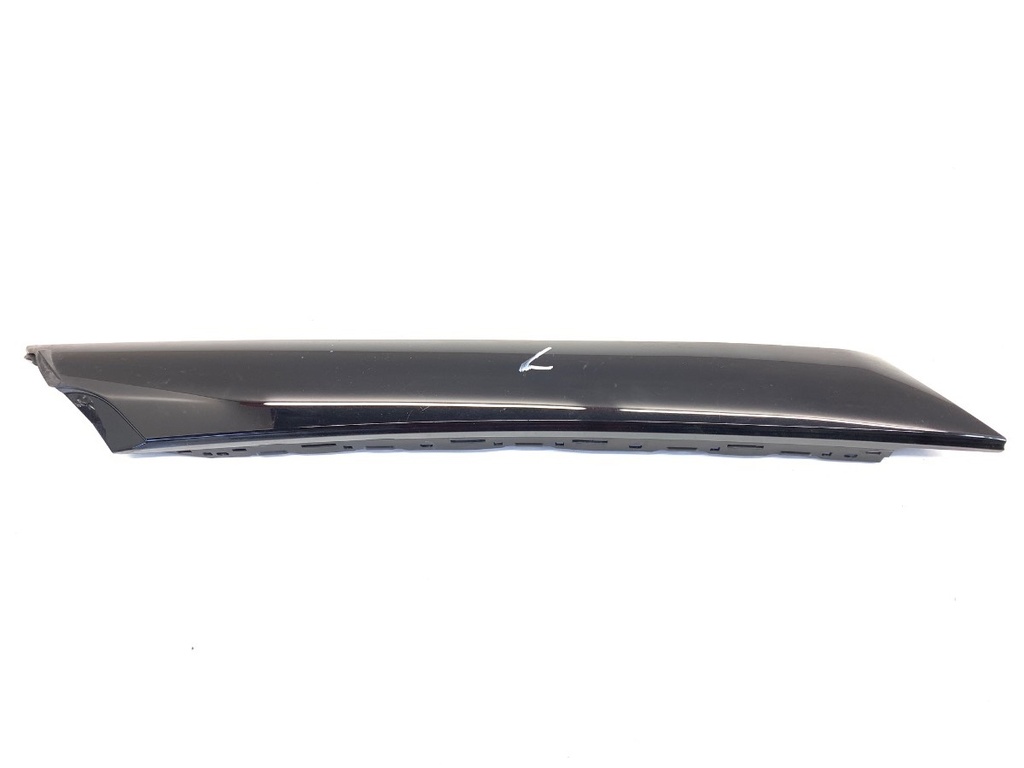 [STARK-839017] Moldura de pilar izquierdo MINI Clubman (F54)