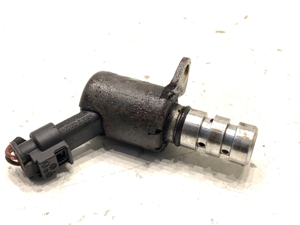 [STARK-843637] Regulador de presión de aceite Audi A5 (8T3)