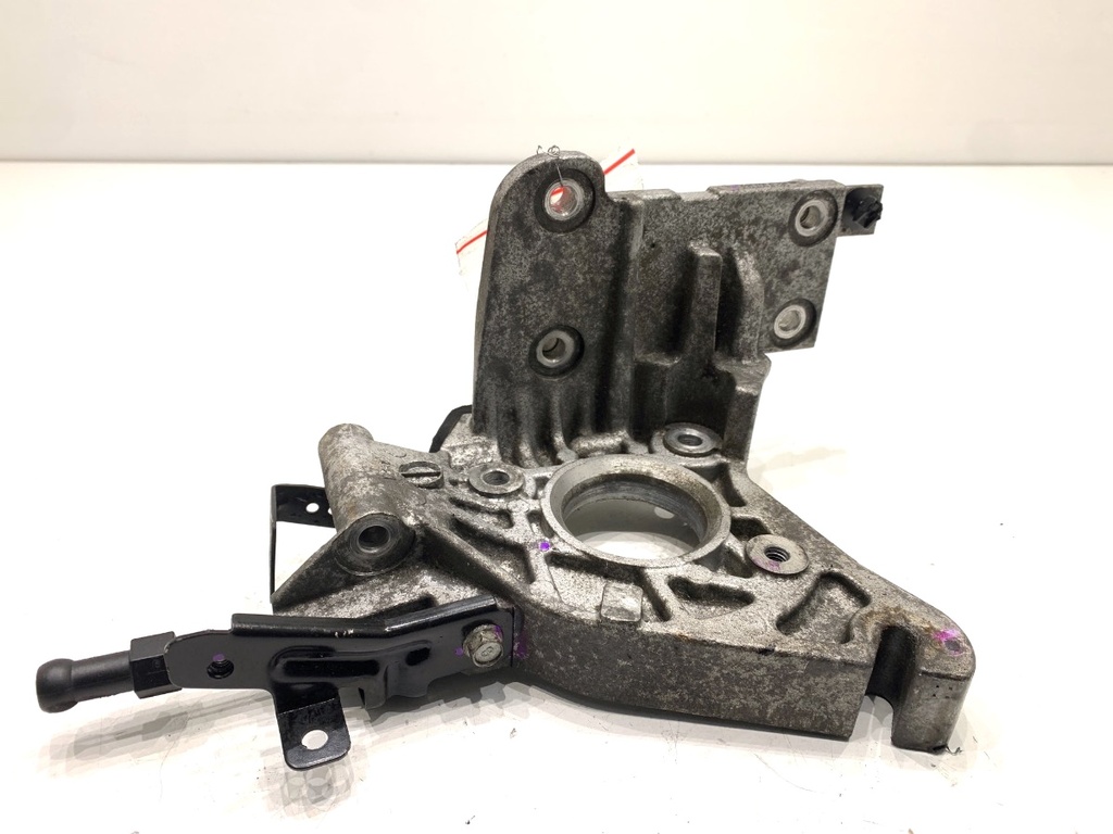 [STARK-845558] Soporte de bomba de inyección Kia Ceed (CD)