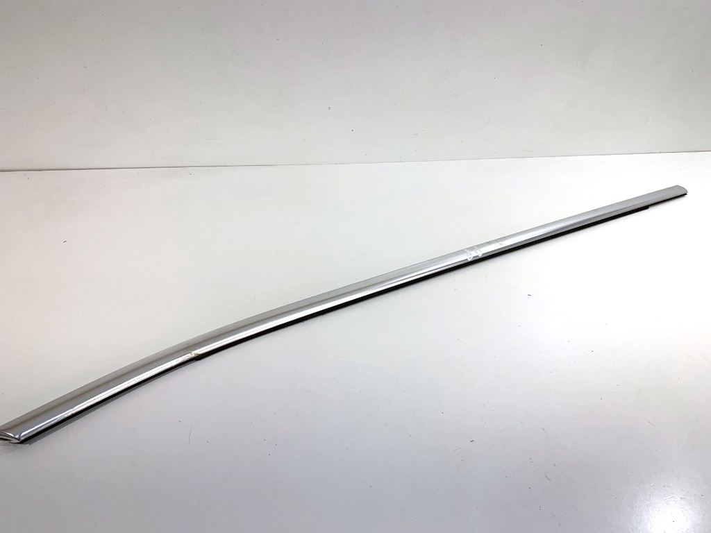 [STARK-845837] Moldura de puerta delantera derecha BMW X3 (F25)
