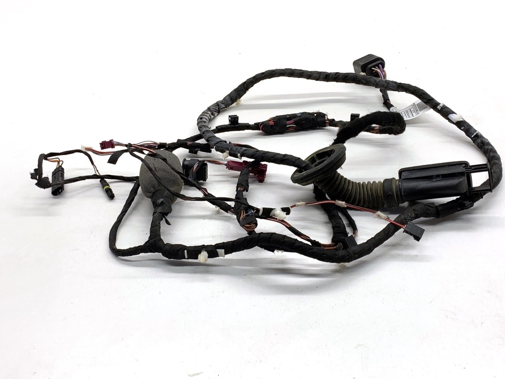 [STARK-846857] Instalación eléctrica puerta trasera derecha para BMW Serie 5 (G30, F90)