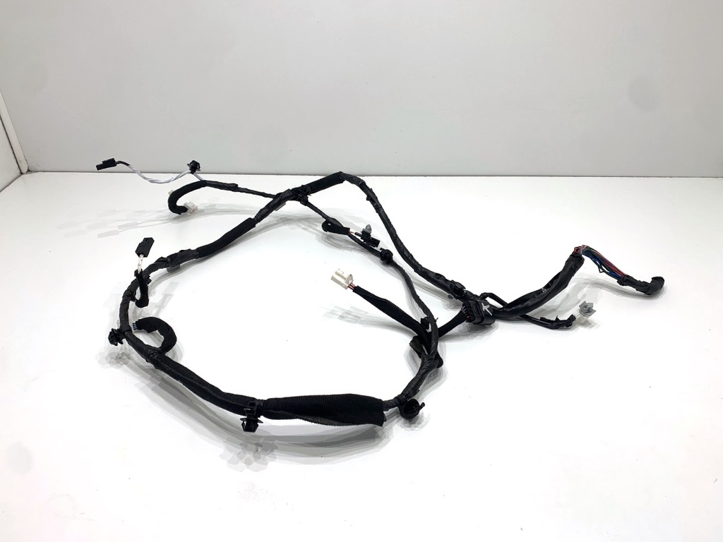 [STARK-848311] Instalación eléctrica de portón trasero Hyundai i30 (PDE, PD, PDEN)