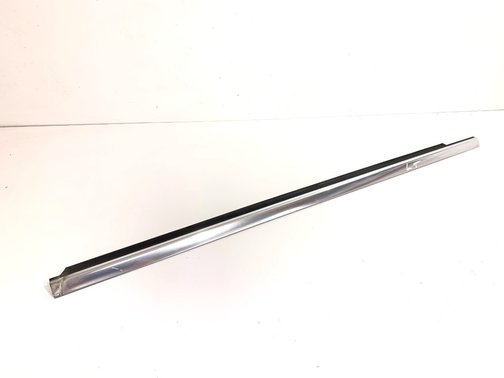 [STARK-848793] Moldura de puerta delantera izquierda Mercedes-Benz Clase E (S212)
