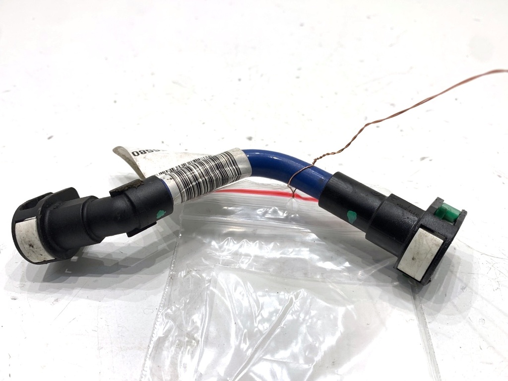 [STARK-850136] Tubería de combustible BMW 5 Touring (G31)
