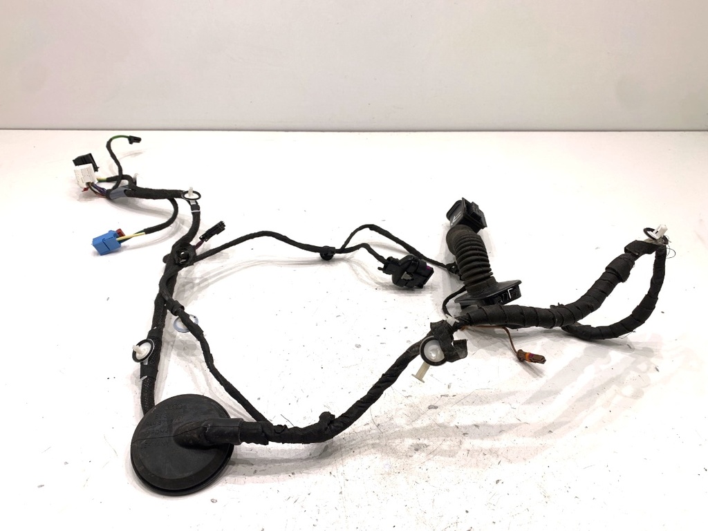 [STARK-850669] Instalación eléctrica puerta trasera derecha Audi A5 (F53, F5P)