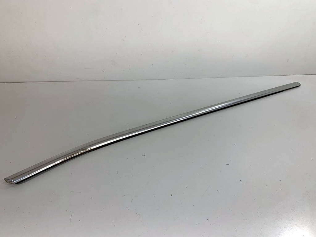[STARK-851457] Moldura vierteaguas puerta delantera derecha BMW X3 (F25)