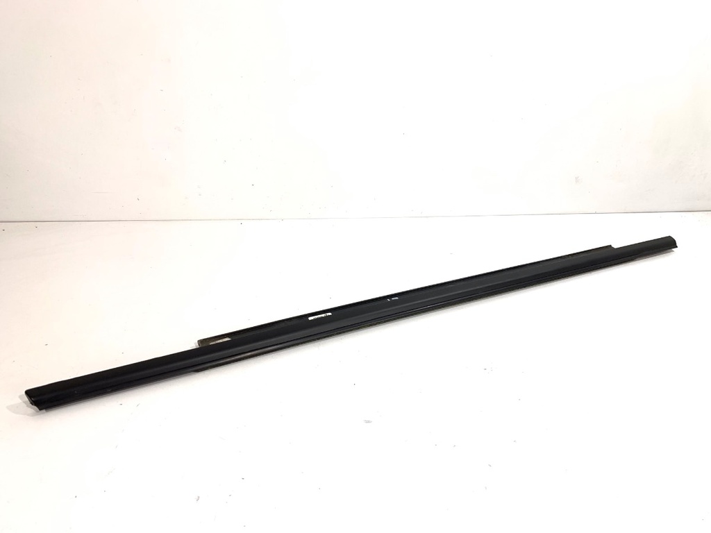 [STARK-852677] Moldura de puerta trasera izquierda Audi A6 C7 Avant