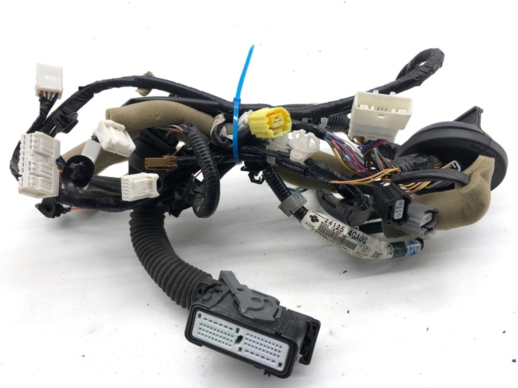 [STARK-853903] Instalación eléctrica de puerta delantera izquierda Infiniti Q50