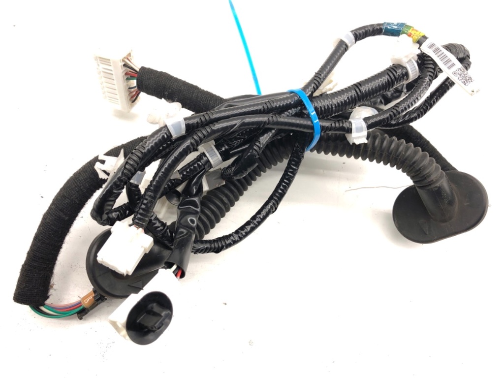 [STARK-853960] Instalación eléctrica de portón trasero Infiniti Q50
