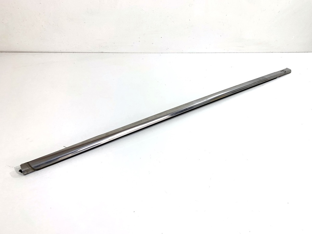 [STARK-859635] Moldura de puerta delantera derecha Honda Accord VII