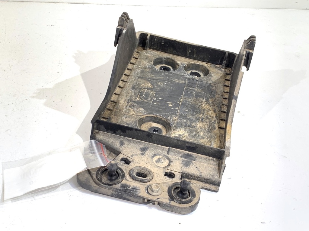 [STARK-861749] Bandeja de batería Mazda CX-9 (TC)