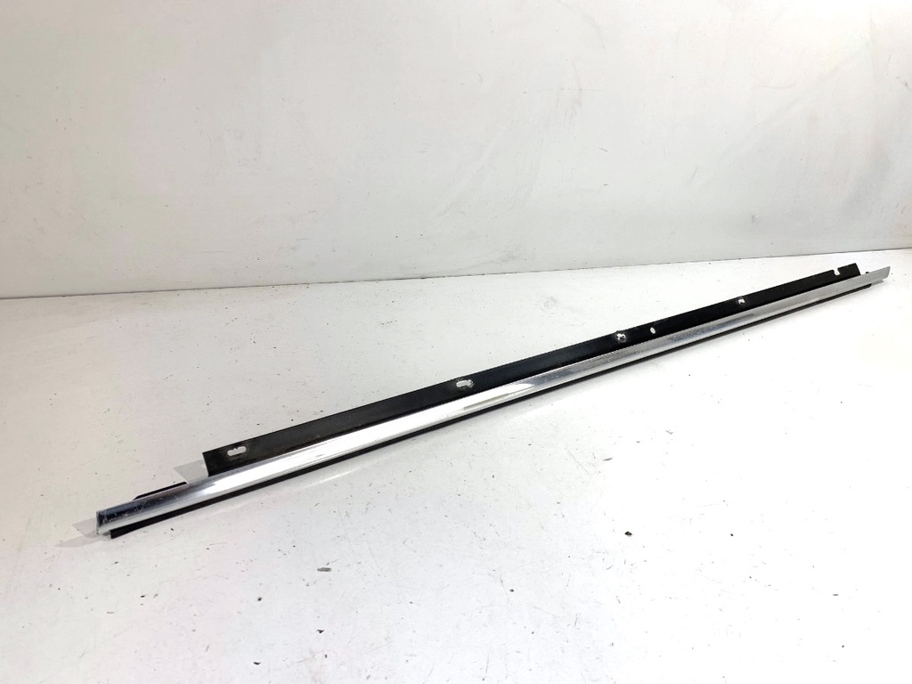 [STARK-861915] Moldura de puerta delantera izquierda Audi A6 C6 (4F2)