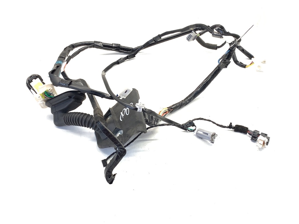 [STARK-862543] Instalación eléctrica de puerta delantera derecha Lexus IS III (E3)