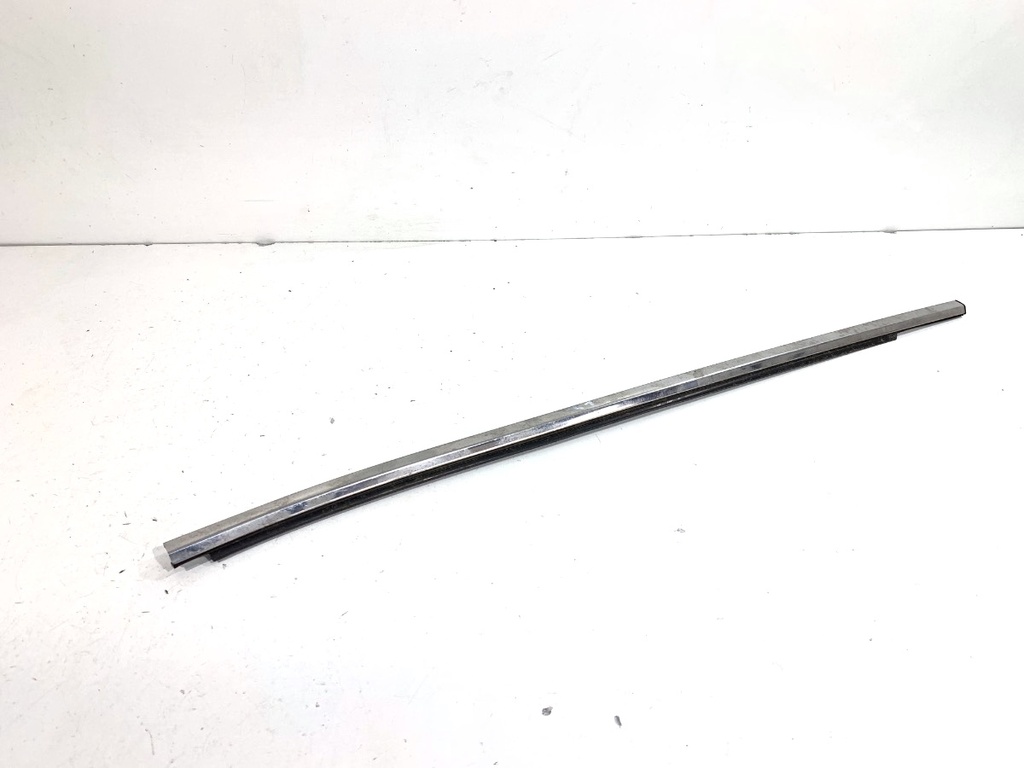 [STARK-863787] Moldura vierteaguas de puerta trasera izquierda para Lexus IS III