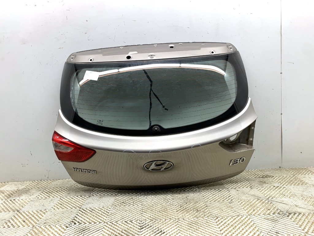 [STARK-721444] Portón trasero HYUNDAI i30 (GD) 1.6 CRDi 2011-2016