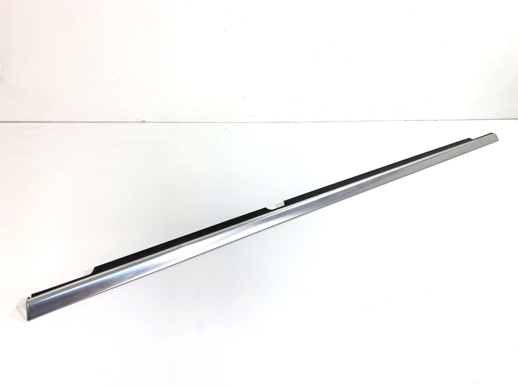 [STARK-871633] Moldura de puerta trasera derecha Mercedes-Benz Clase GL (X166)