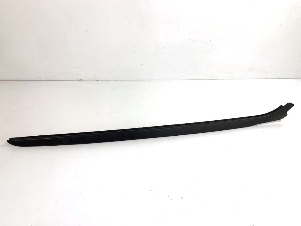[STARK-874245] Moldura exterior puerta delantera izquierda BMW Serie 3 (F30, F80)